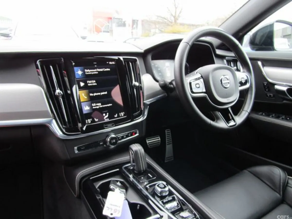 Volvo S90 Saloon, Petrol Plug-in Hybrid, 2021, Grey