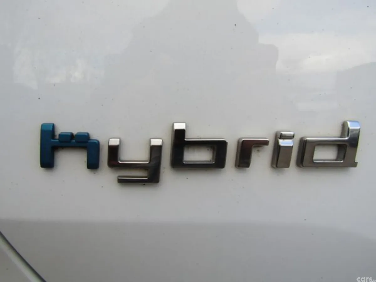 Citroen C5 Aircross Hatchback, Petrol Plug-in Hybrid, 2023, White
