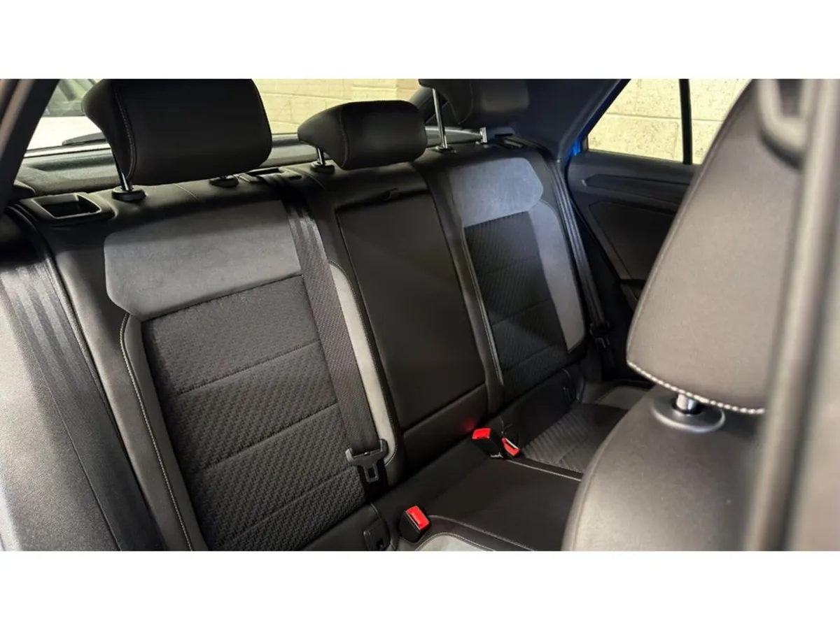 Volkswagen T-Roc SUV, Diesel, 2021, Blue