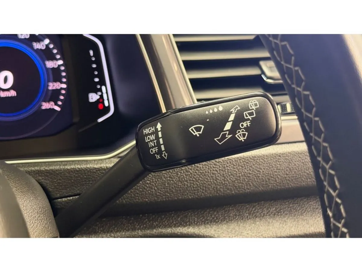 Volkswagen T-Roc SUV, Diesel, 2021, Blue