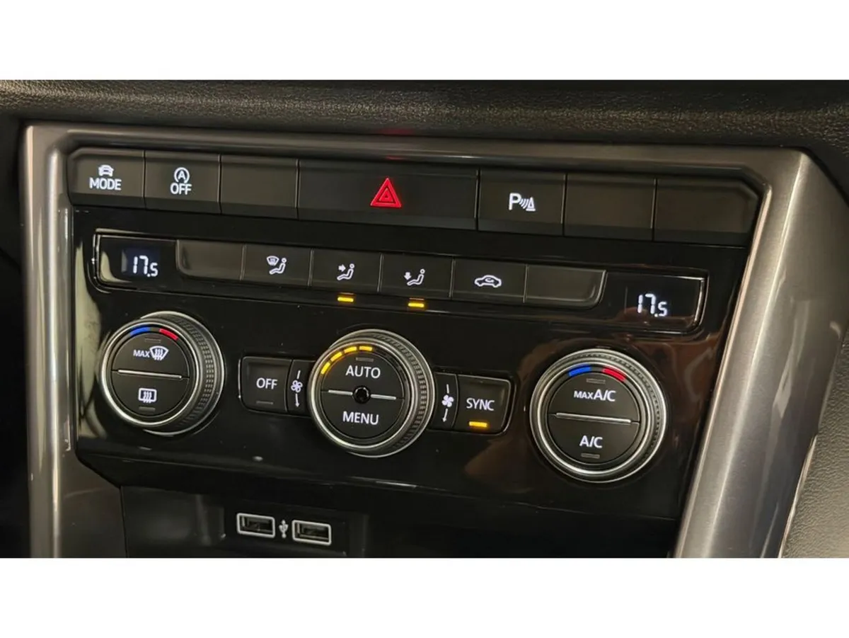 Volkswagen T-Roc SUV, Diesel, 2021, Blue