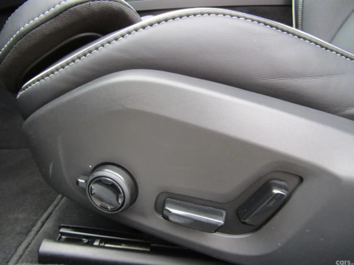 Volvo S90 Saloon, Petrol Plug-in Hybrid, 2021, Grey
