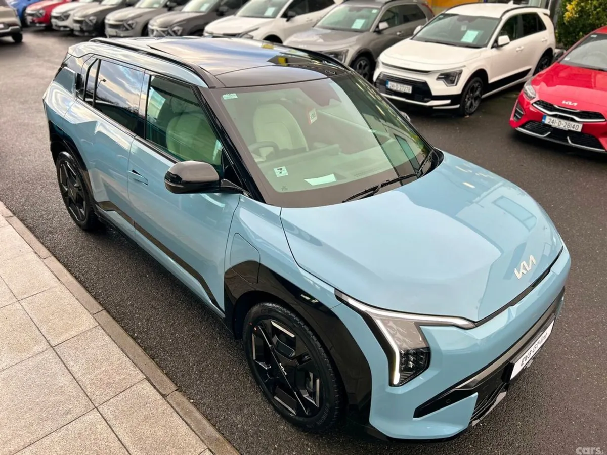 Kia EV3 SUV, Electric, 2027, Blue