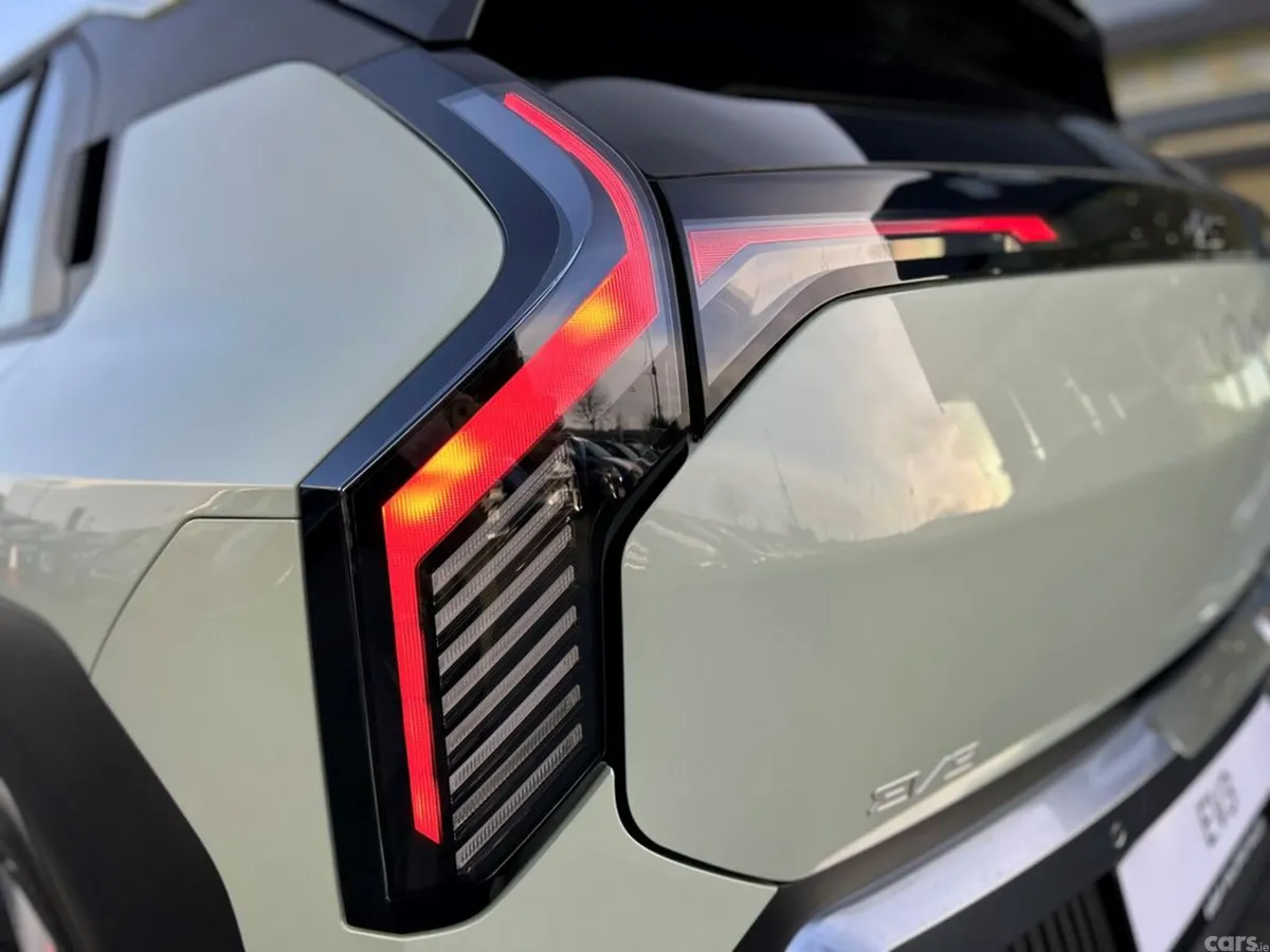 Kia EV3 SUV, Electric, 2027, Green