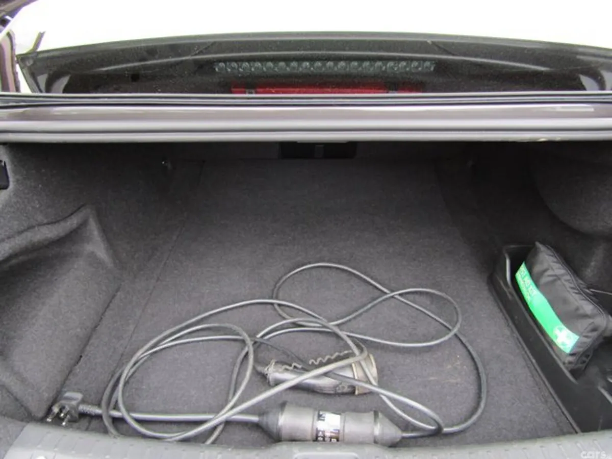 Volvo S90 Saloon, Petrol Plug-in Hybrid, 2021, Grey