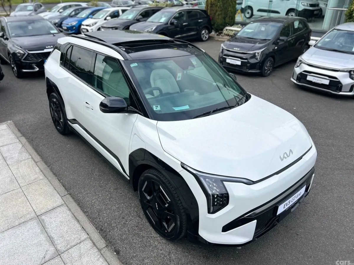 Kia EV3 SUV, Electric, 2027, White