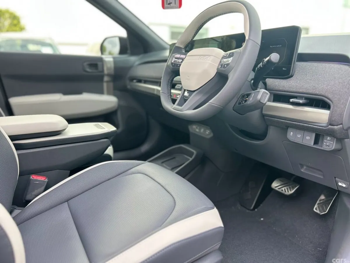 Kia EV3 SUV, Electric, 2027, White