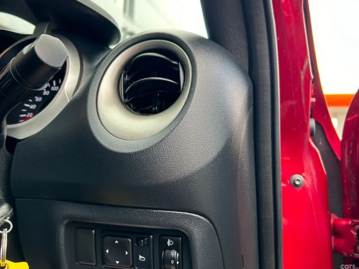 Nissan Juke MPV, Diesel, 2016, Red