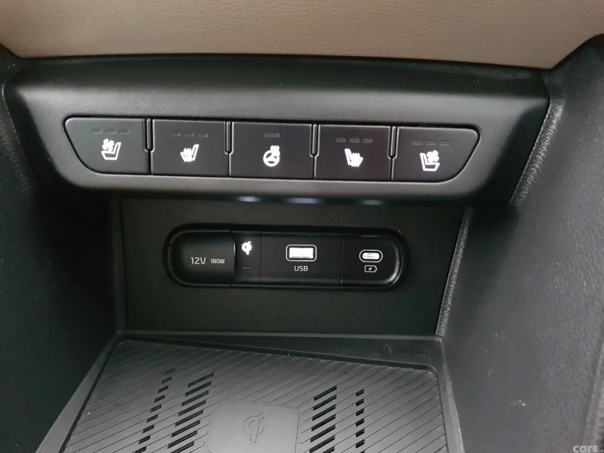 Kia Sportage MPV, Diesel, 2022, Grey