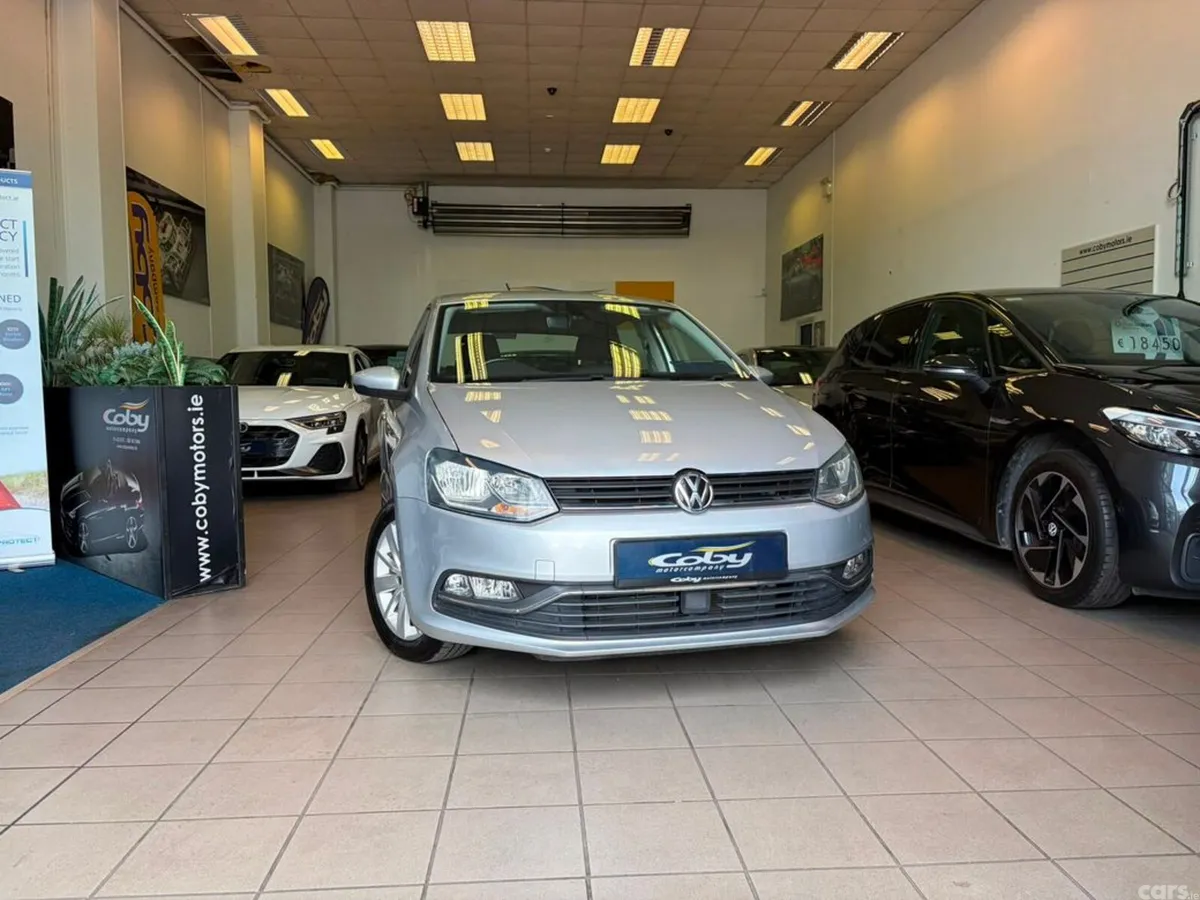 Volkswagen Polo Hatchback, Petrol, 2015, Silver