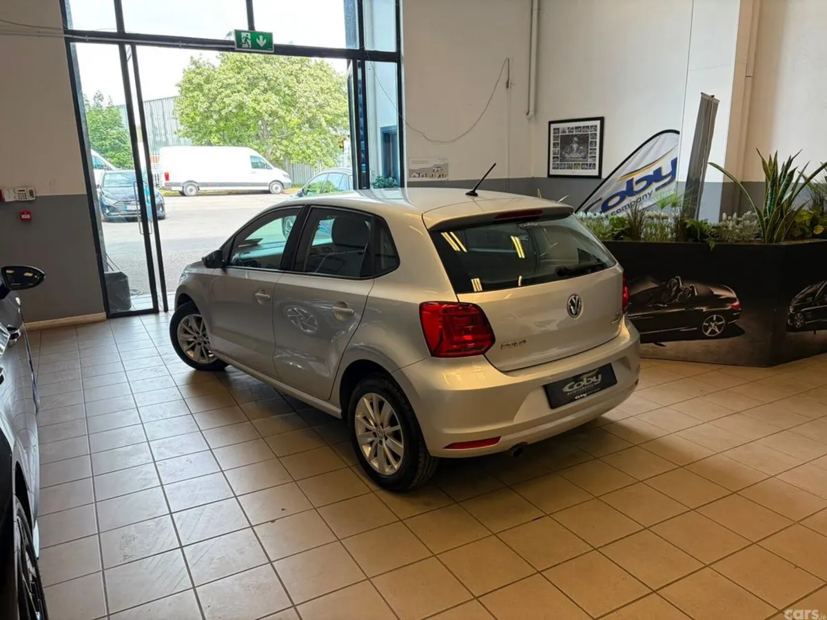 Volkswagen Polo Hatchback, Petrol, 2015, Silver