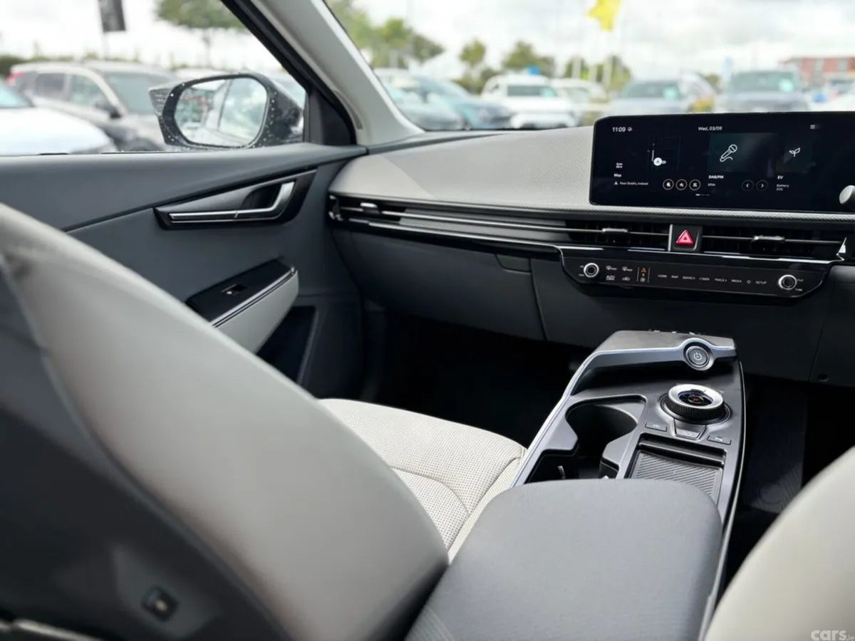 Kia EV6 Hatchback, Electric, 2027, Grey