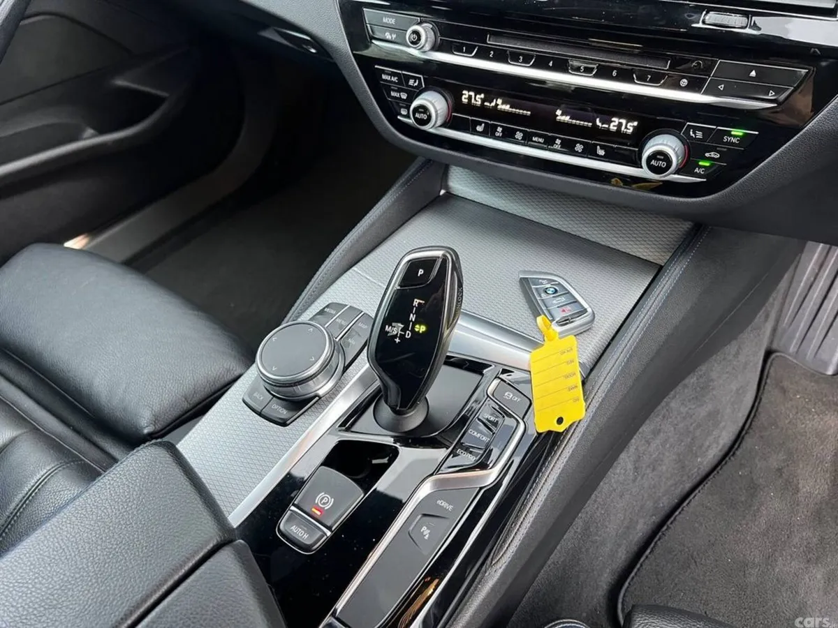 BMW 5-Series Saloon, Petrol Plug-in Hybrid, 2017, Grey