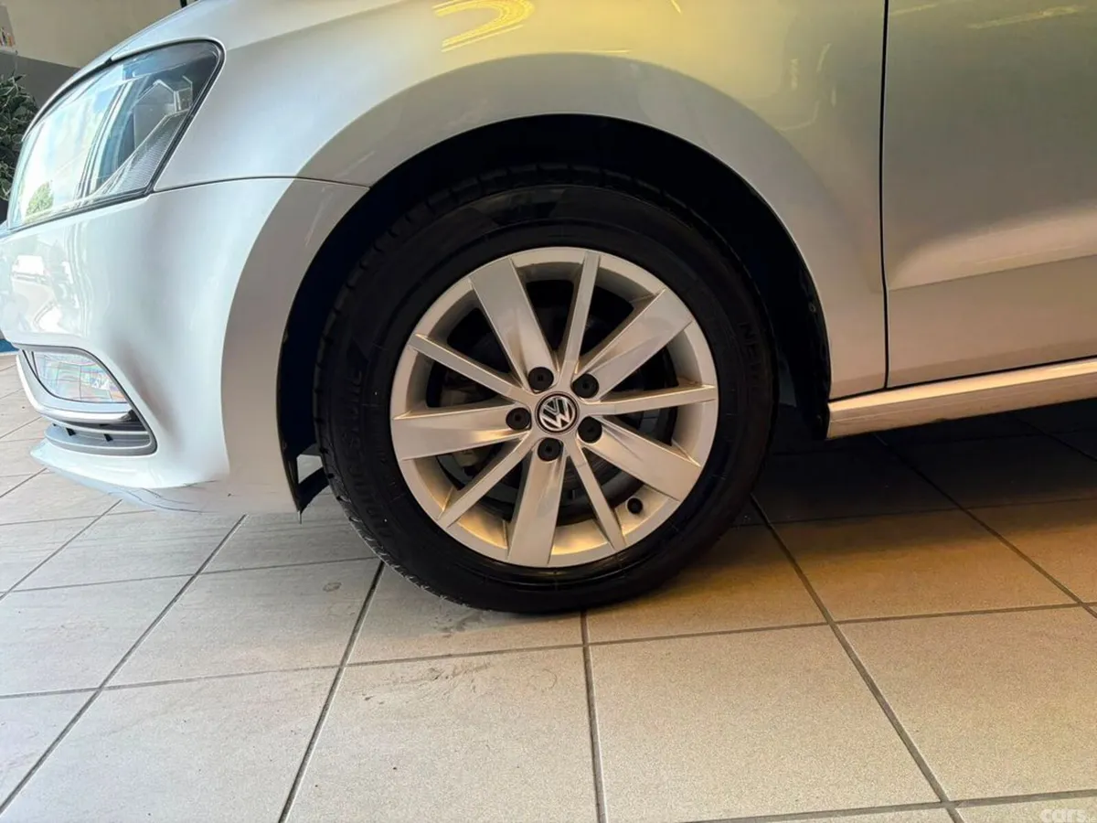 Volkswagen Polo Hatchback, Petrol, 2015, Silver