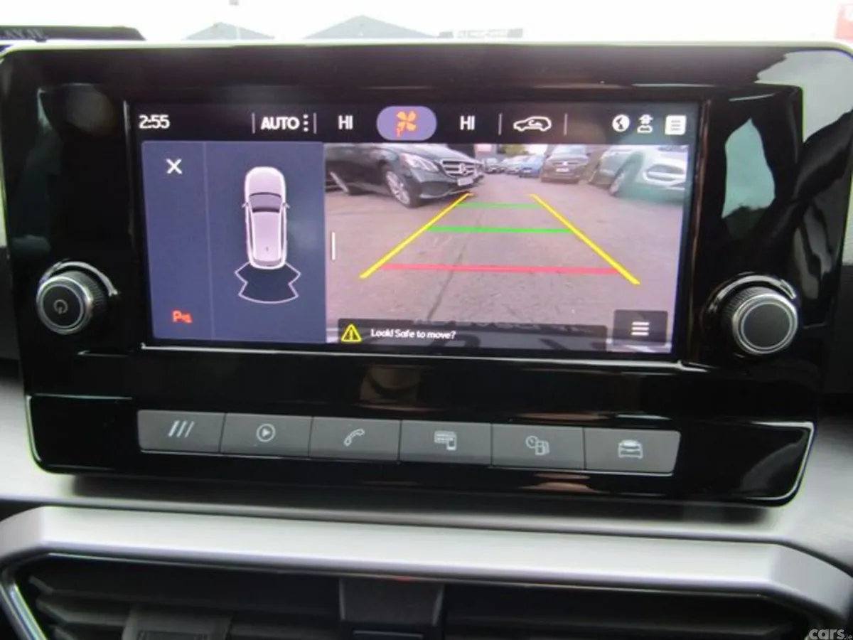 SEAT Leon Estate, Diesel, 2021, White