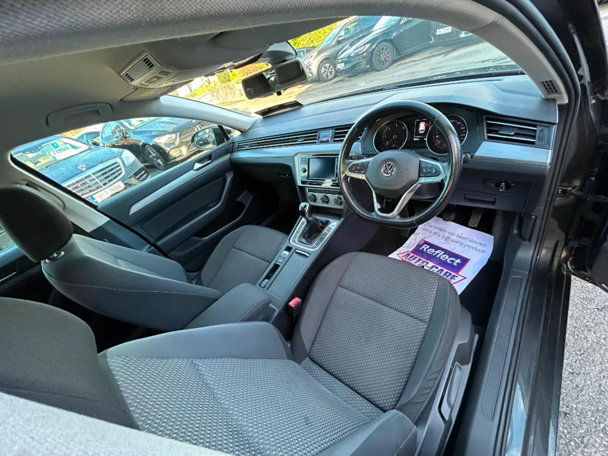 Volkswagen Passat Estate, Diesel, 2020, Grey
