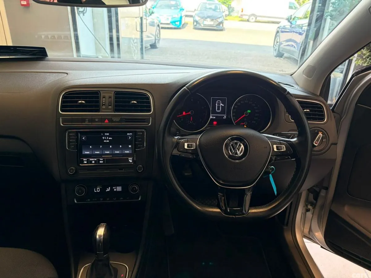 Volkswagen Polo Hatchback, Petrol, 2015, Silver