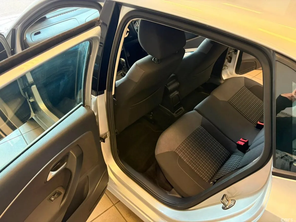 Volkswagen Polo Hatchback, Petrol, 2015, Silver