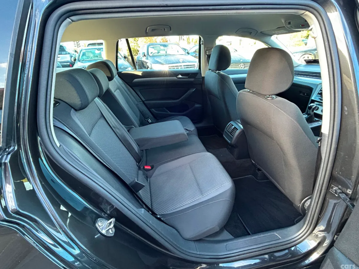 Volkswagen Passat Estate, Diesel, 2020, Grey