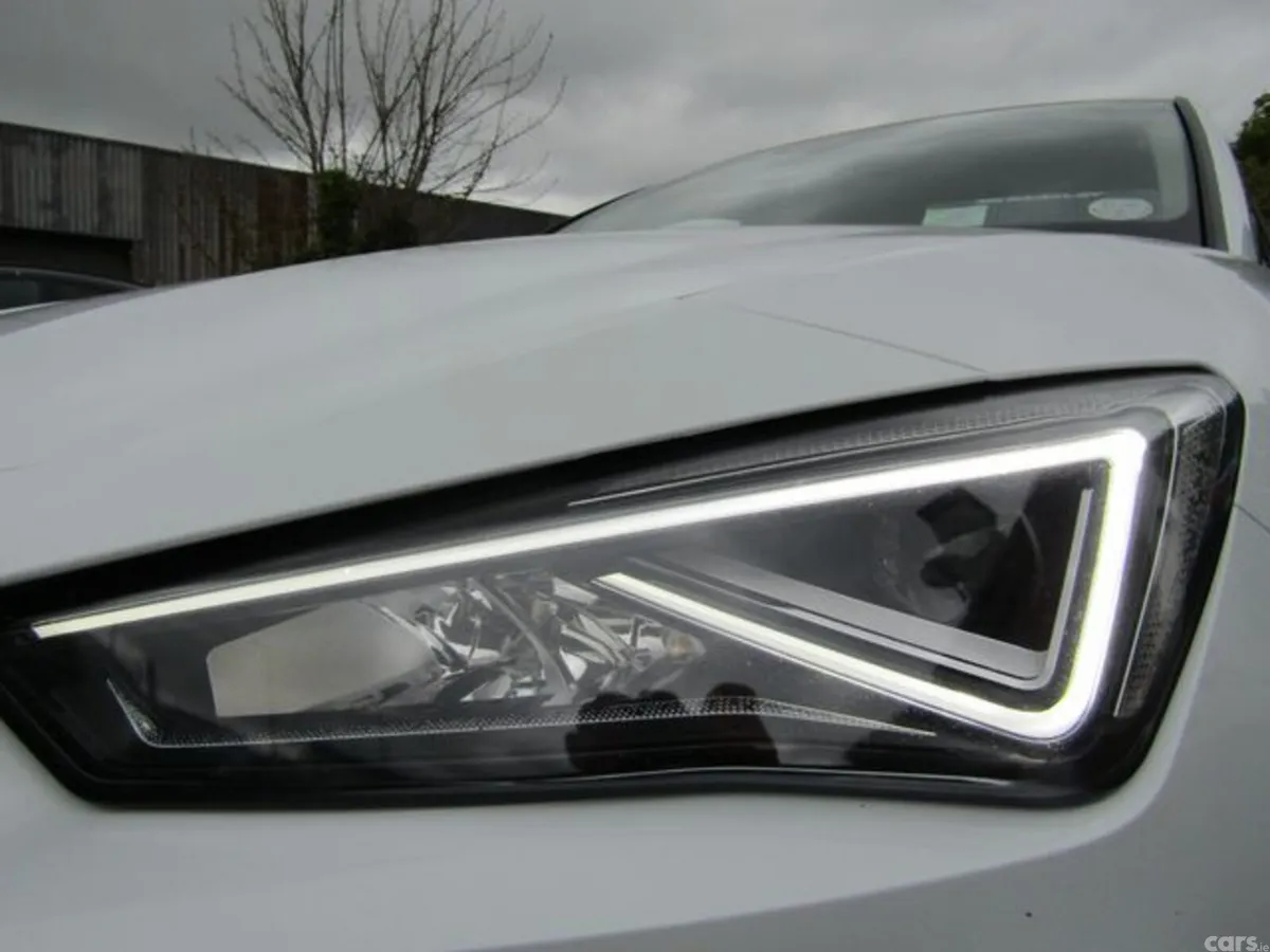 SEAT Leon Estate, Diesel, 2021, White