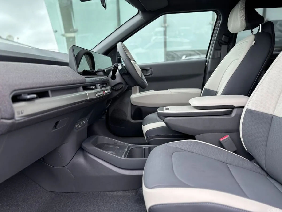 Kia EV3 SUV, Electric, 2027, Silver
