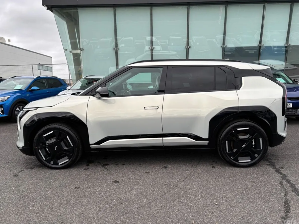 Kia EV3 SUV, Electric, 2027, Silver
