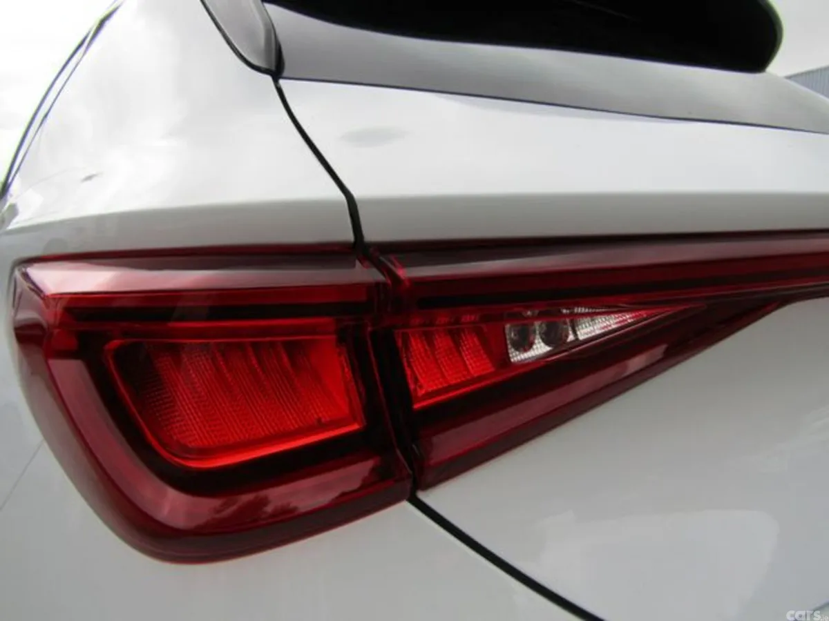 SEAT Leon Estate, Diesel, 2021, White