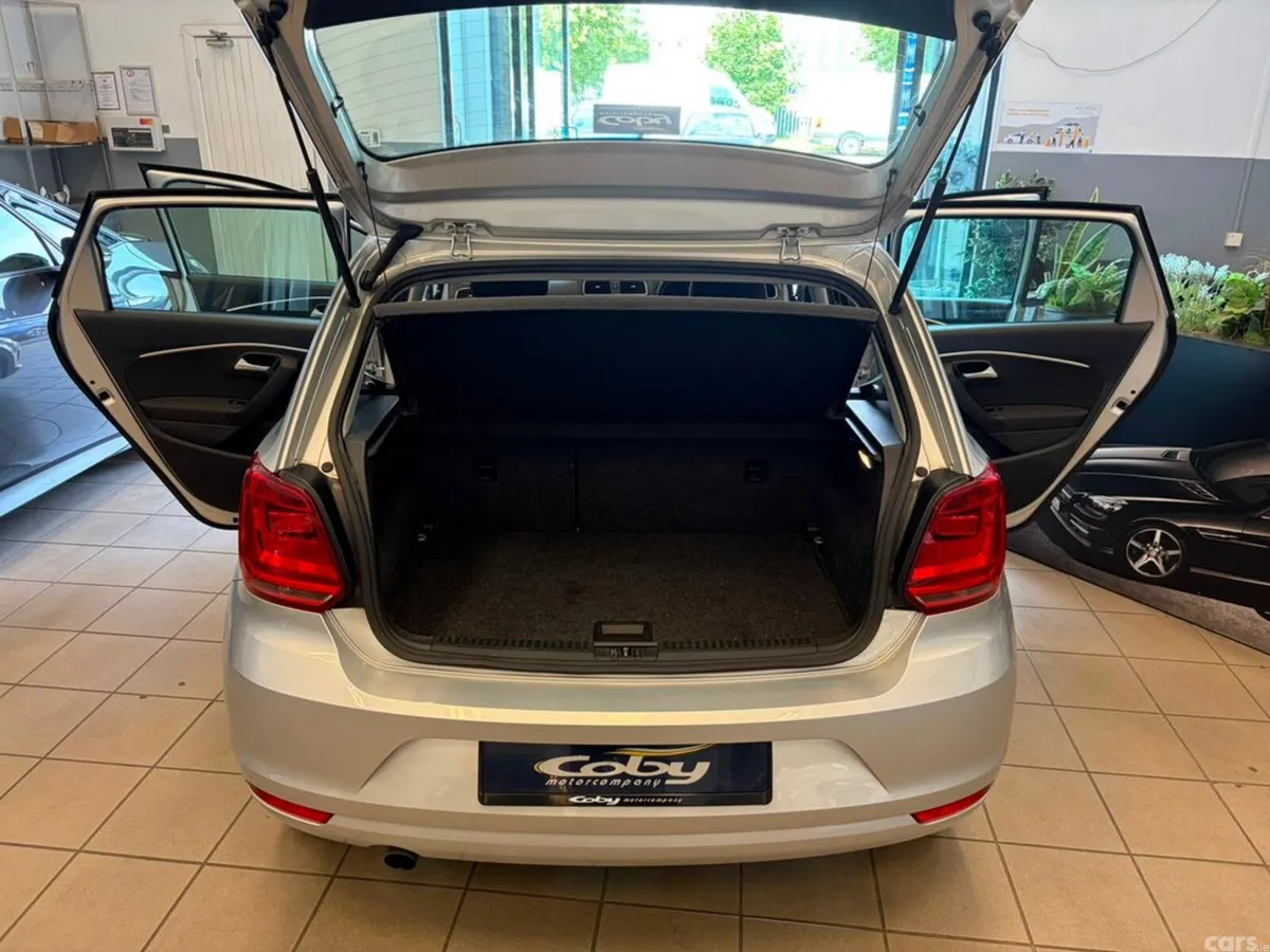 Volkswagen Polo Hatchback, Petrol, 2015, Silver