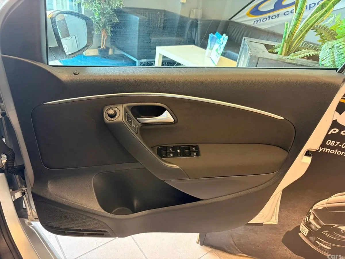 Volkswagen Polo Hatchback, Petrol, 2015, Silver