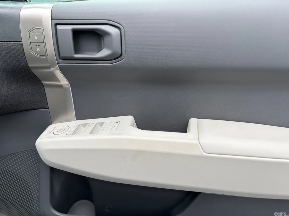 Kia EV3 SUV, Electric, 2027, Silver