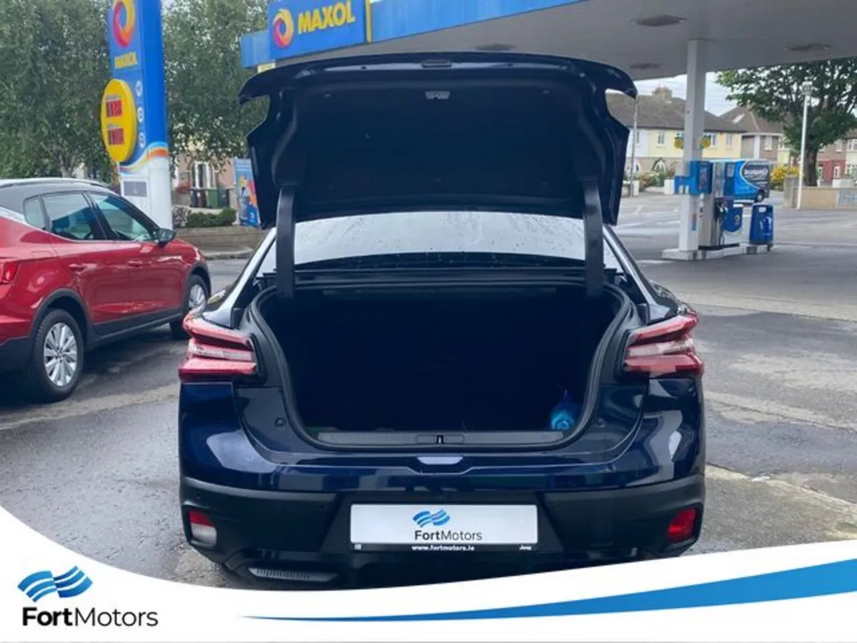 Citroen e-C4 Saloon, Electric, 2024, Blue