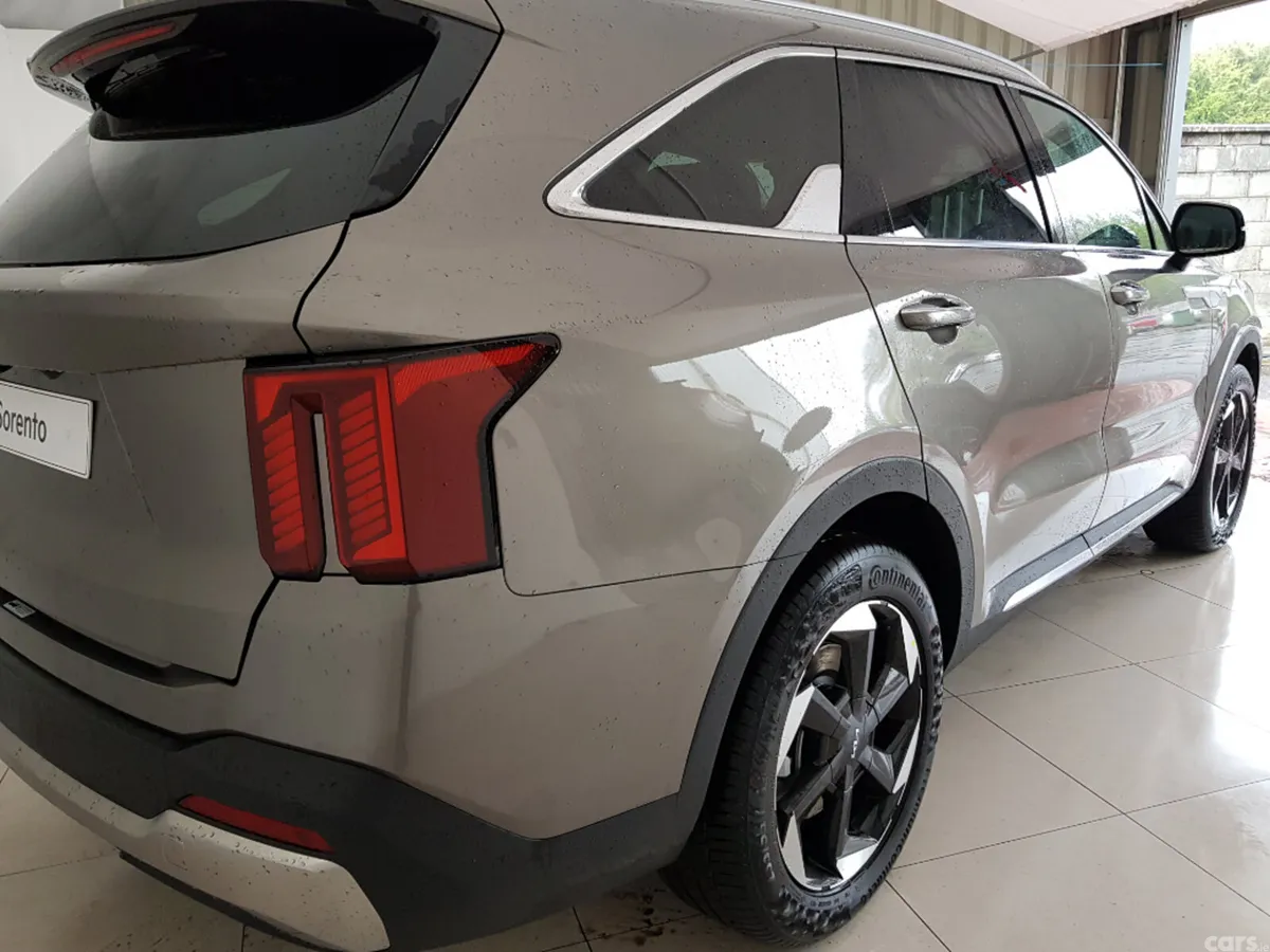 Kia Sorento MPV, Diesel, 2026, Brown