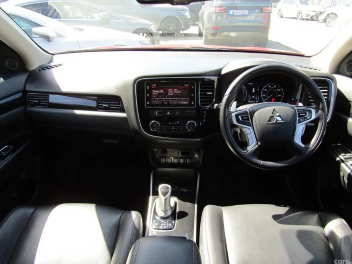 Mitsubishi Outlander Estate, Petrol Plug-in Hybrid, 2017, Red