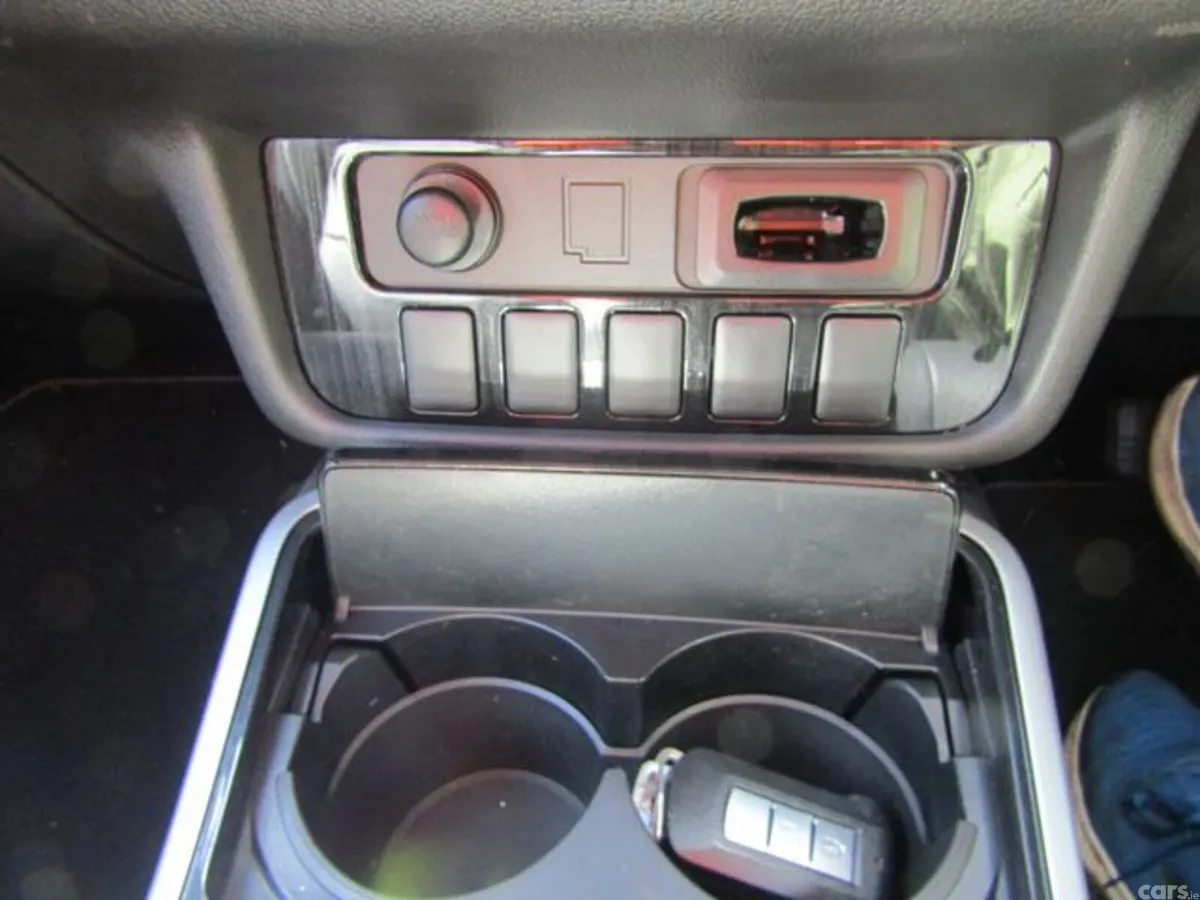 Mitsubishi Outlander Estate, Petrol Plug-in Hybrid, 2017, Red