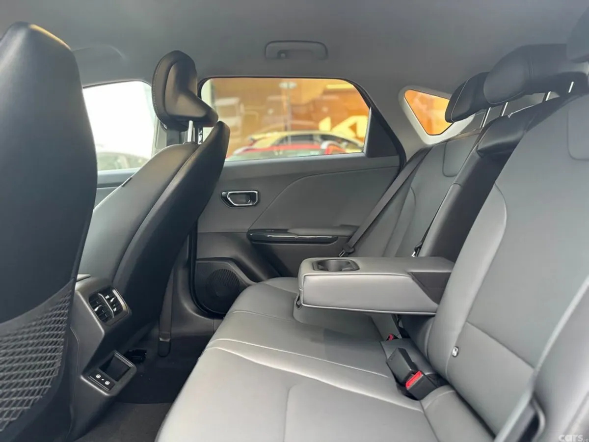 Kia K4 Hatchback, Petrol, 2027, White