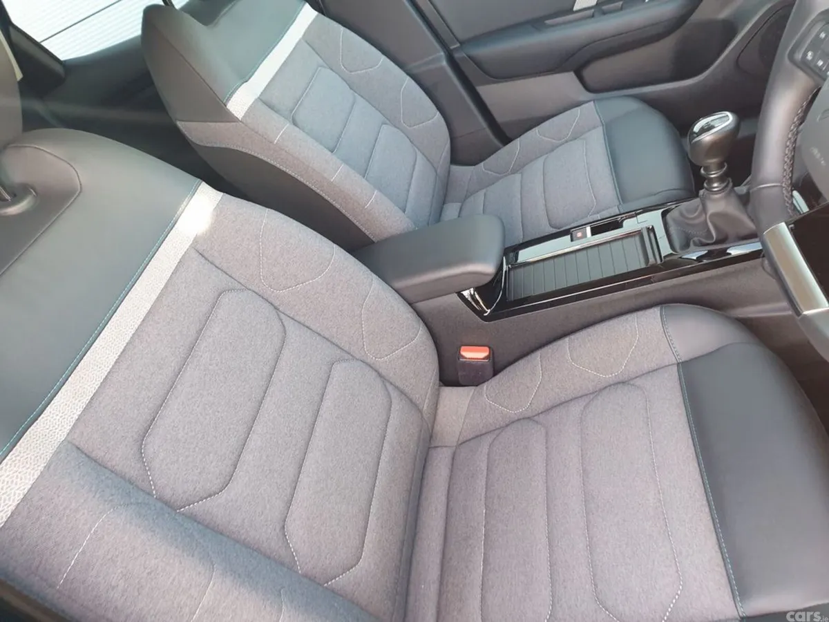 Citroen C4 Hatchback, Petrol, 2024, Grey