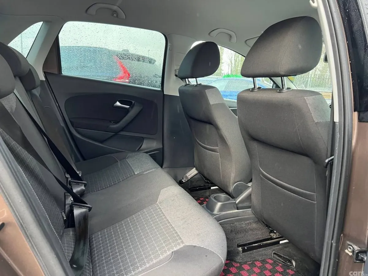 Volkswagen Polo Hatchback, Petrol, 2016, Brown