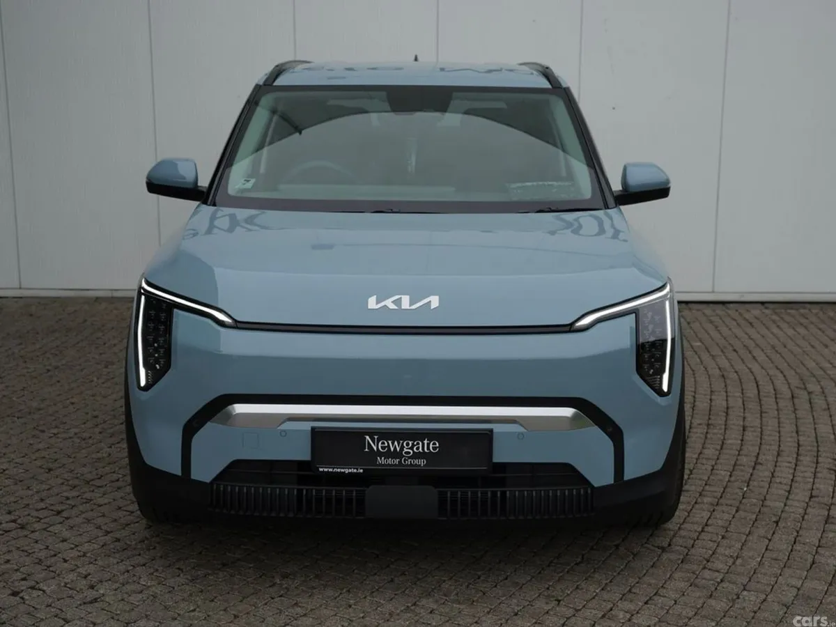 Kia EV3 Hatchback, Electric, 2027, Blue