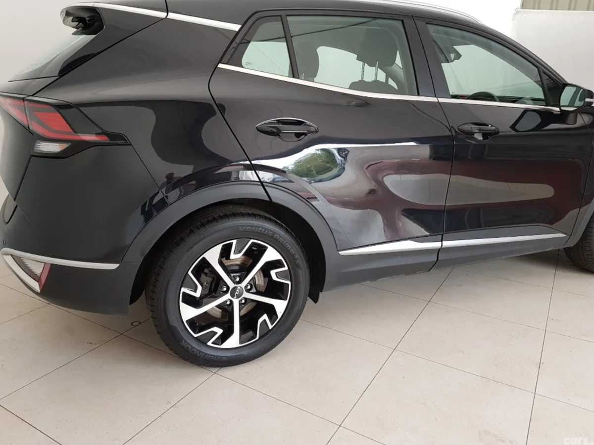 Kia Sportage MPV, Diesel, 2022, Black