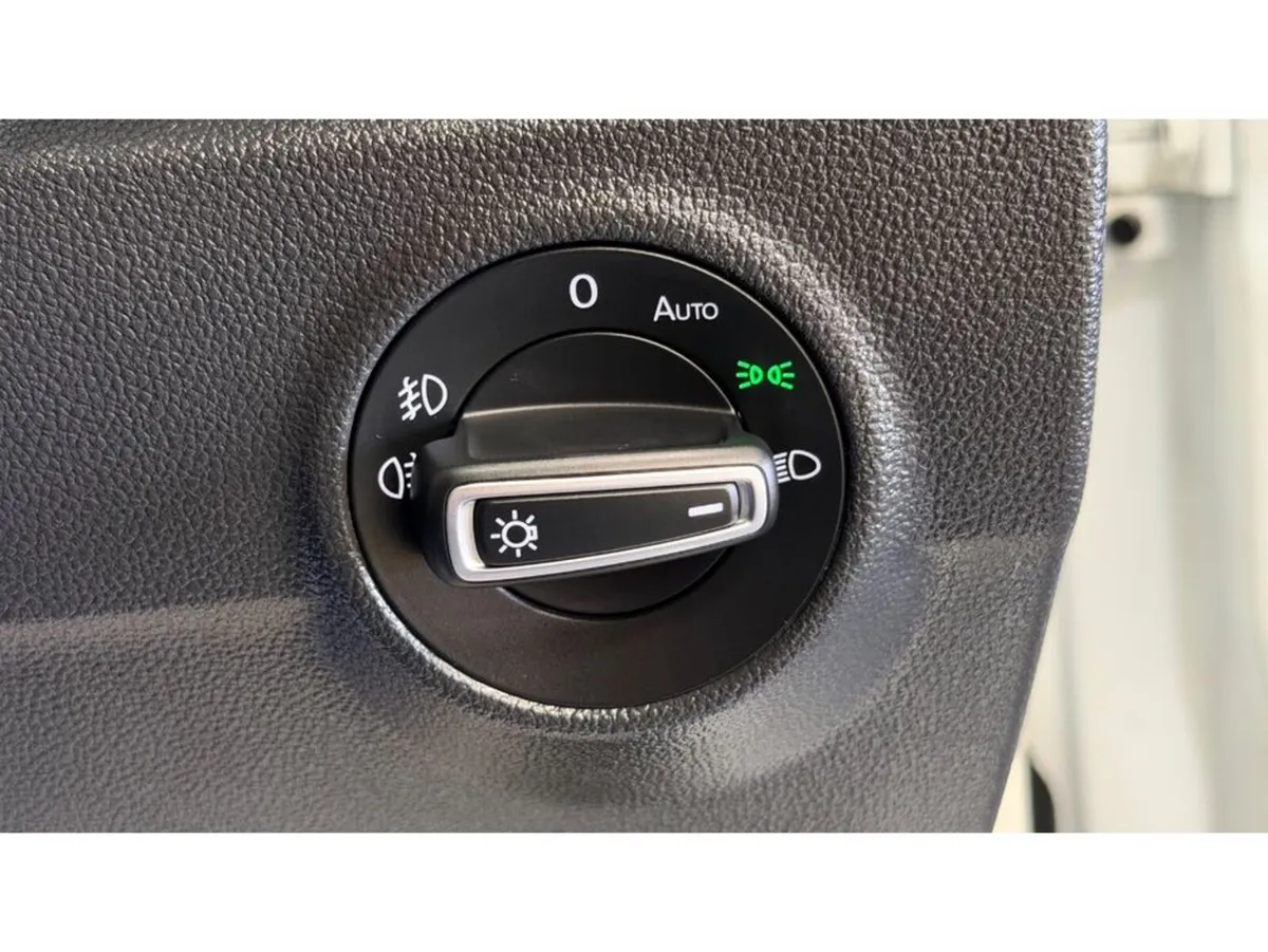 Volkswagen T-Roc SUV, Diesel, 2022, White