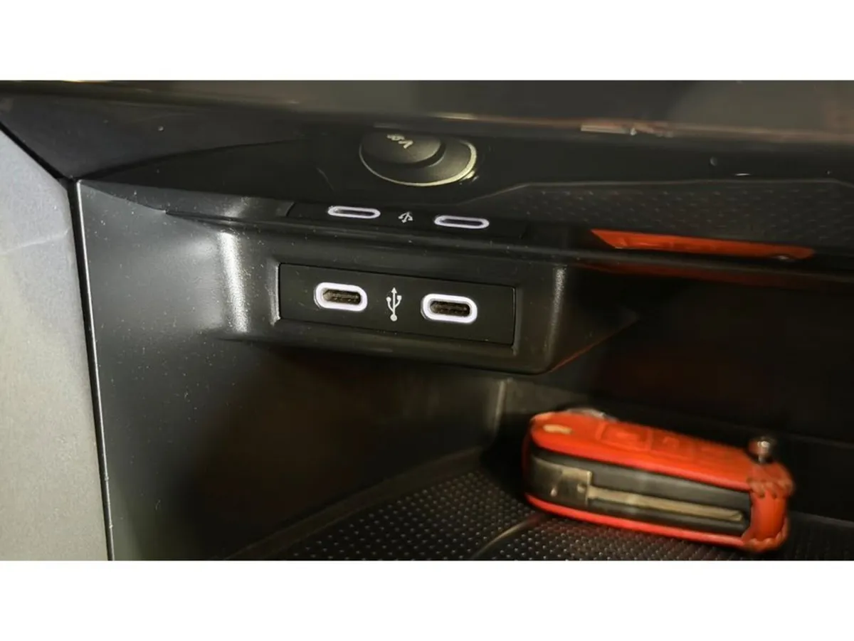 Volkswagen T-Roc SUV, Diesel, 2022, White