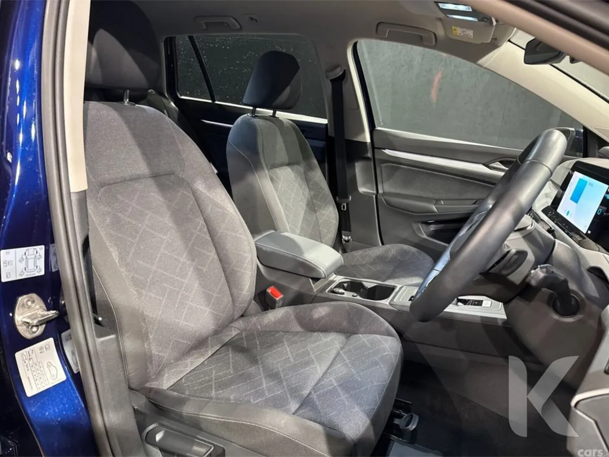 Volkswagen Golf Estate, Petrol Hybrid, 2023, Blue
