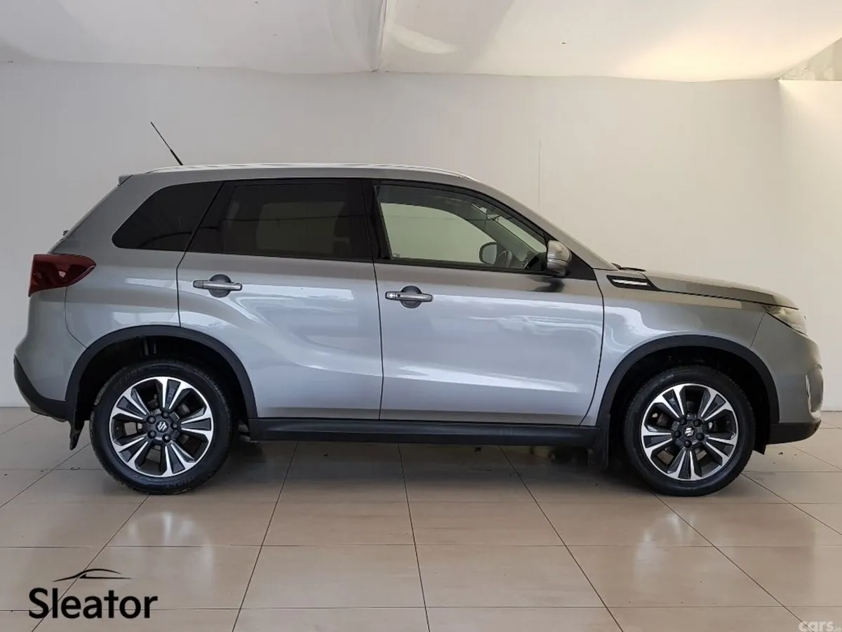 Suzuki Vitara Hatchback, Petrol, 2022, Grey