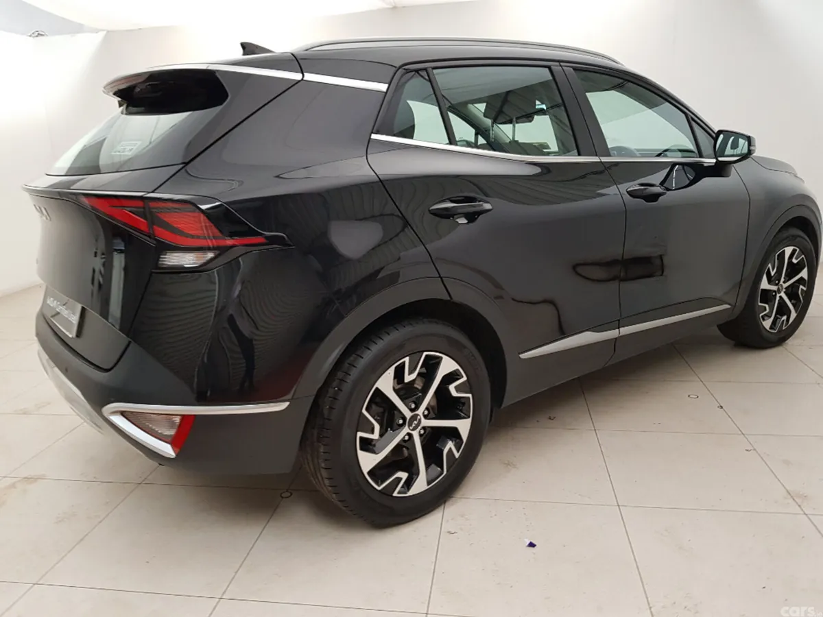 Kia Sportage MPV, Diesel, 2022, Black