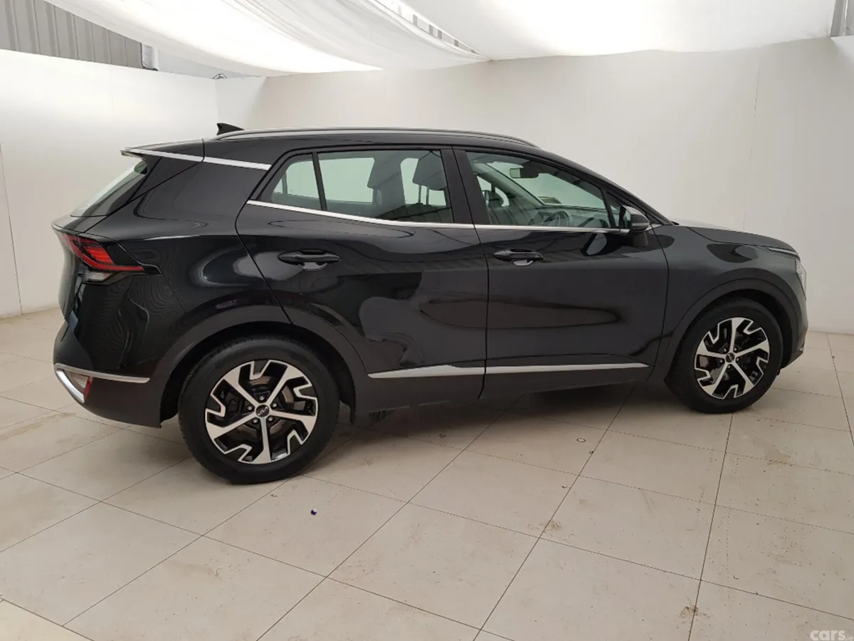 Kia Sportage MPV, Diesel, 2022, Black