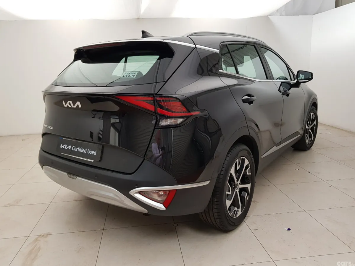 Kia Sportage MPV, Diesel, 2022, Black