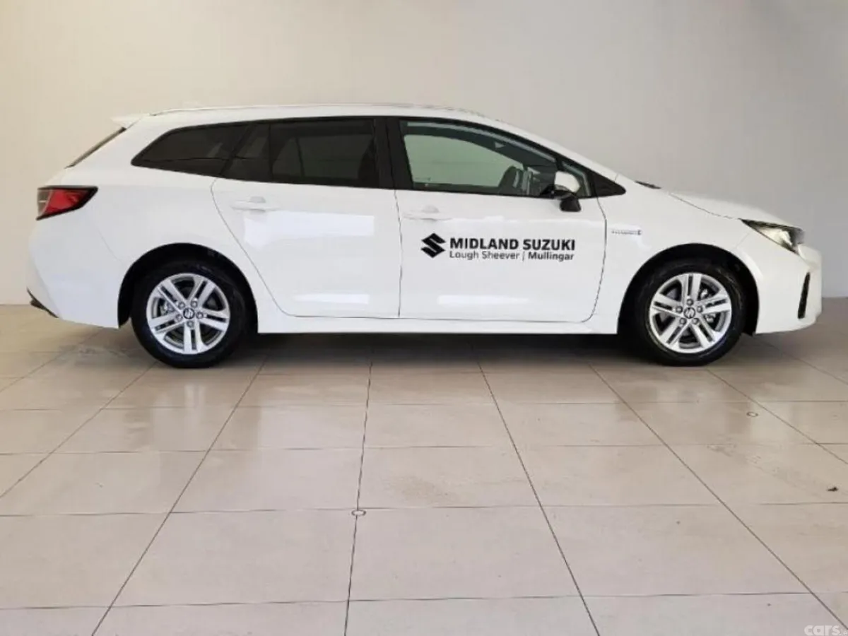 Suzuki Swace Estate, Petrol, 2022, White