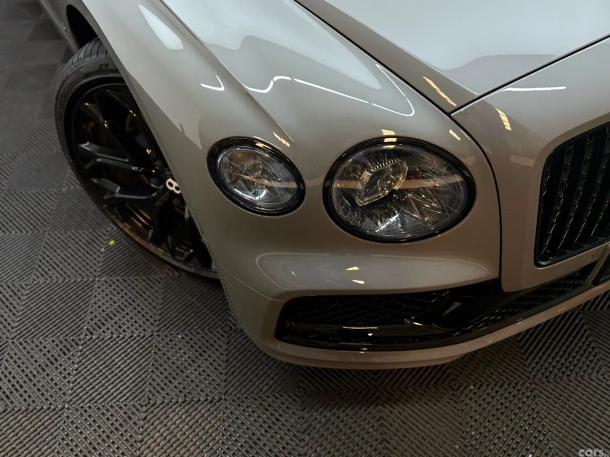 Bentley Flying Spur Saloon, Petrol Plug-in Hybrid, 2023, Grey