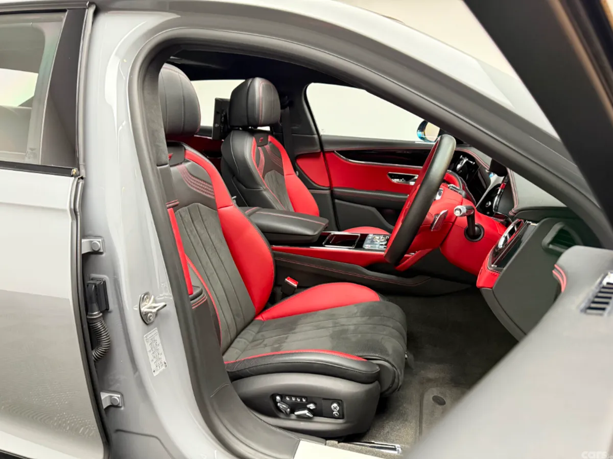 Bentley Flying Spur Saloon, Petrol Plug-in Hybrid, 2023, Grey