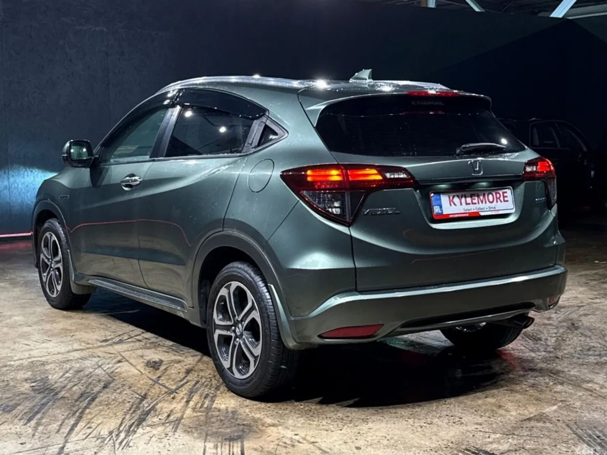 Honda Vezel SUV, Petrol Hybrid, 2020, Green